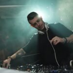 dj-mezclando